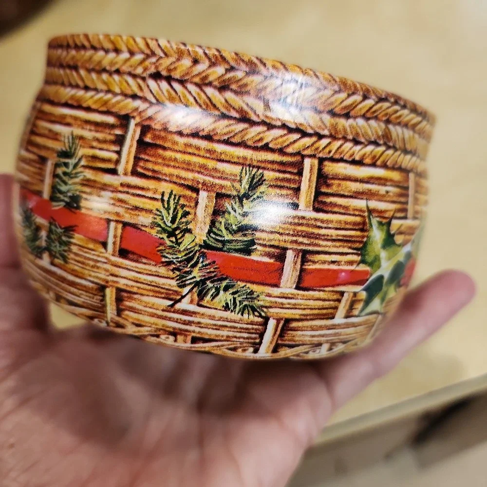 Vintage Avon Collectible Tin Basket with Apples‎ & Holly Christmas Holiday Decor